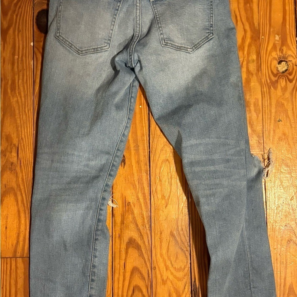 Gap Girlfriend Jeans Womens 25R Light Wash Distressed‎ Denim Jeans - Picture 3 of 3